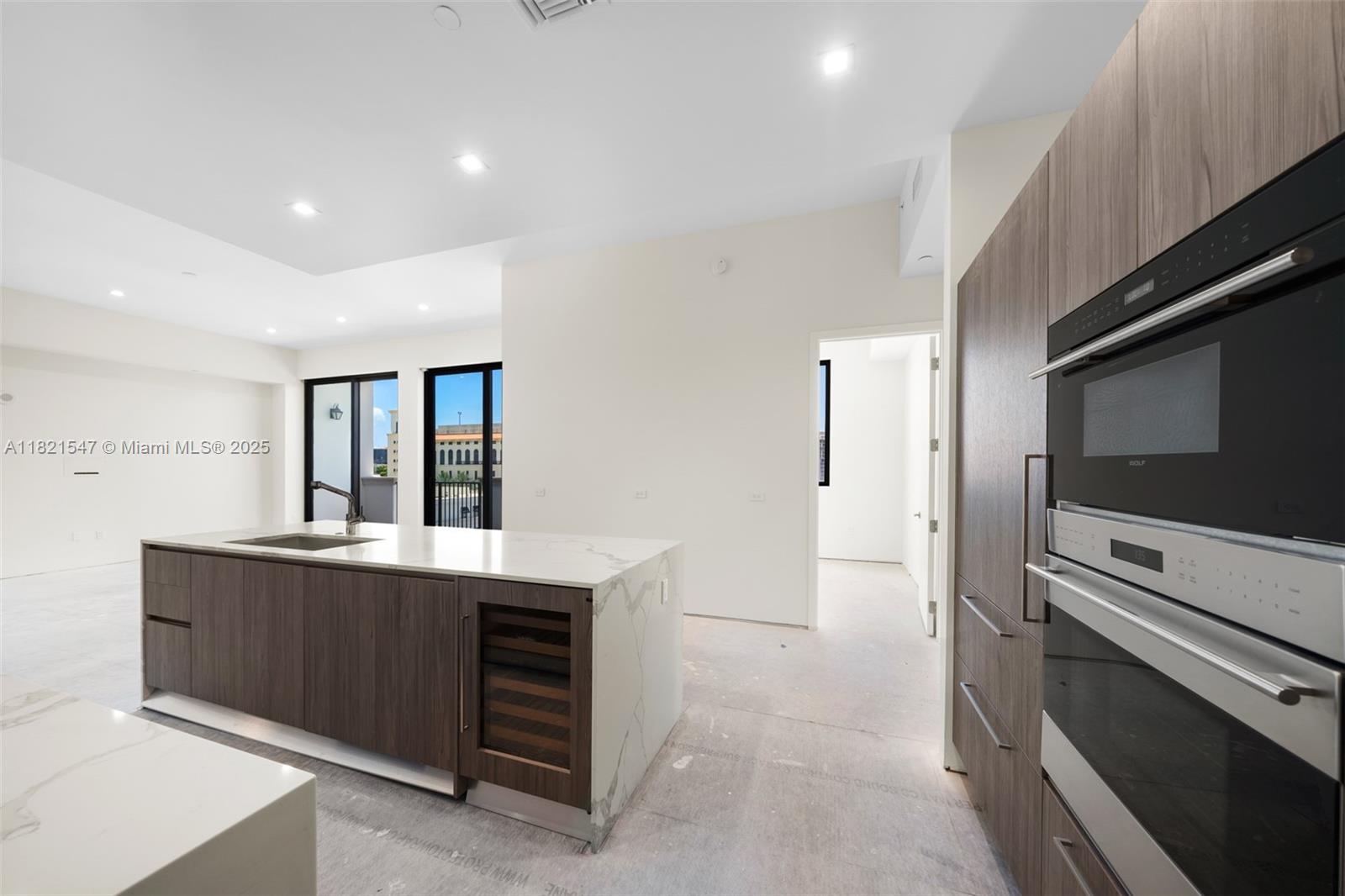 GIRALDA PLACE CONDO - Residential