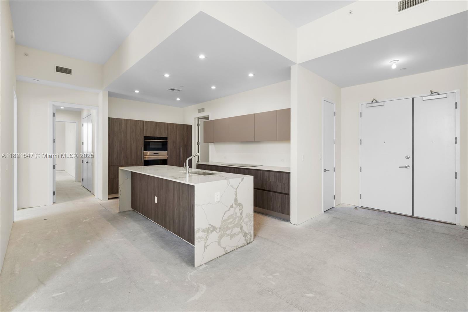 GIRALDA PLACE CONDO - Residential