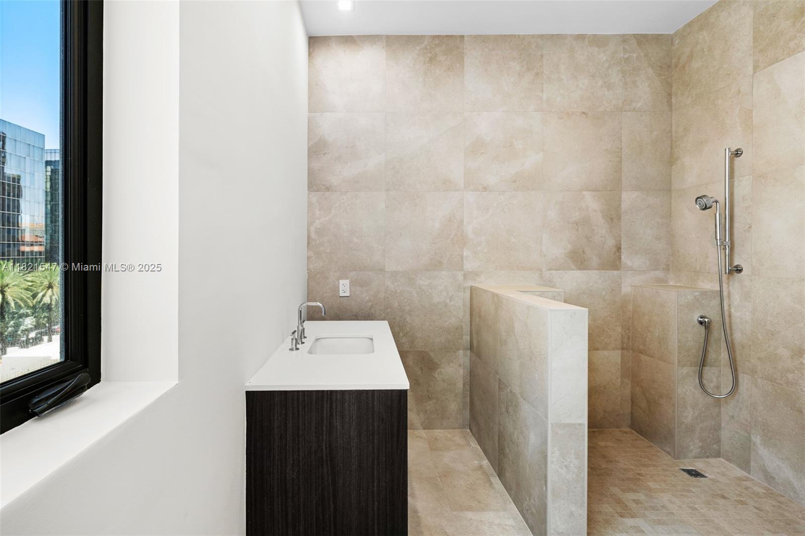 GIRALDA PLACE CONDO - Residential