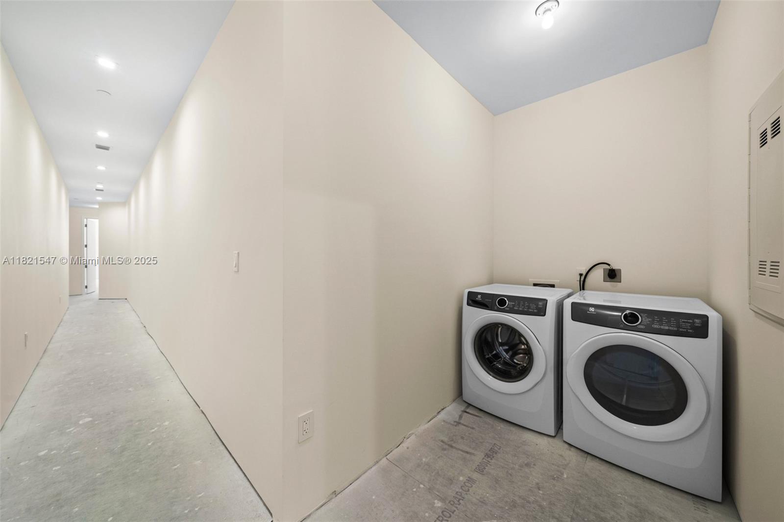 GIRALDA PLACE CONDO - Residential