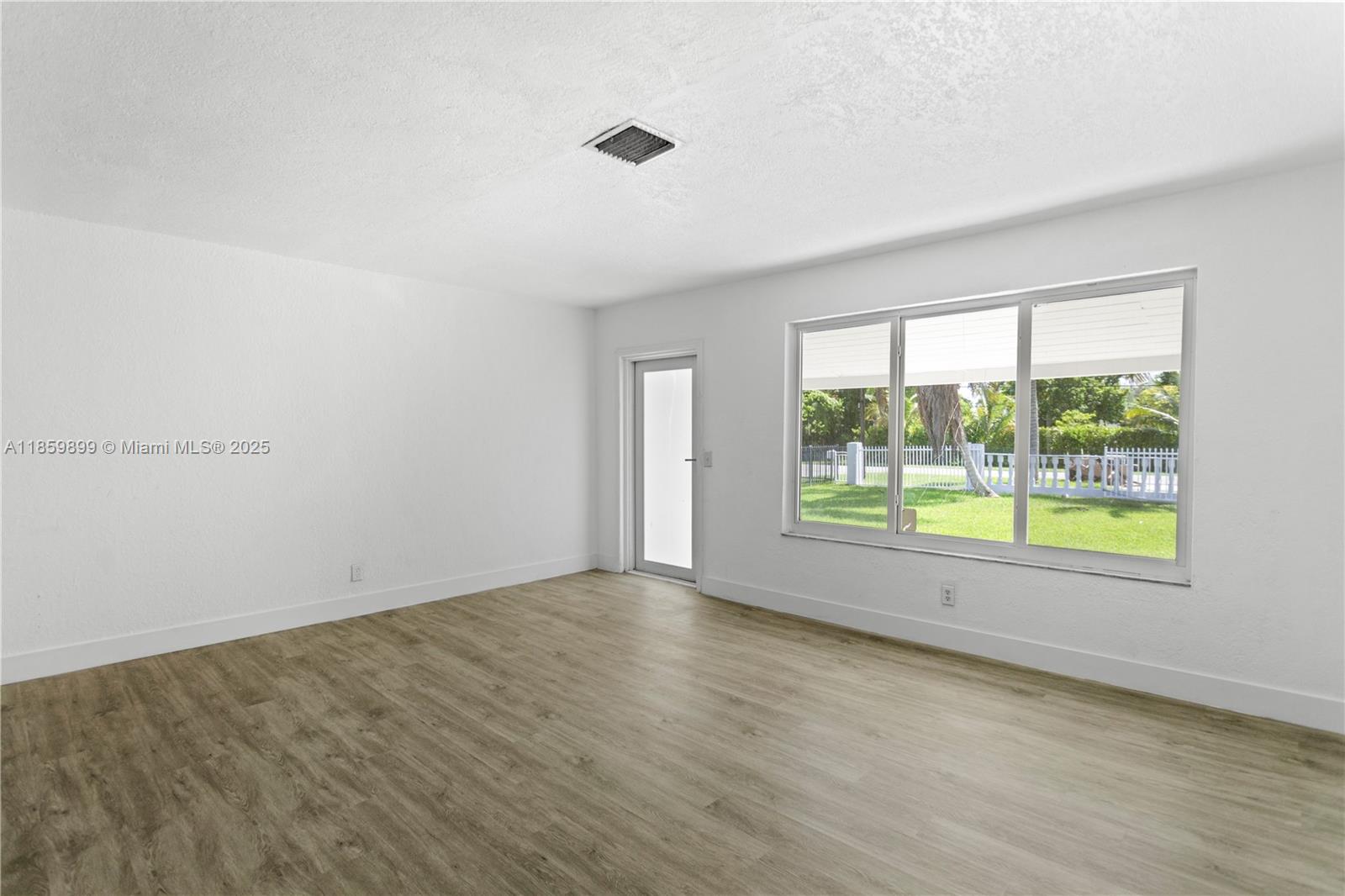 BISCAYNE GARDENS SEC E PA - Residential