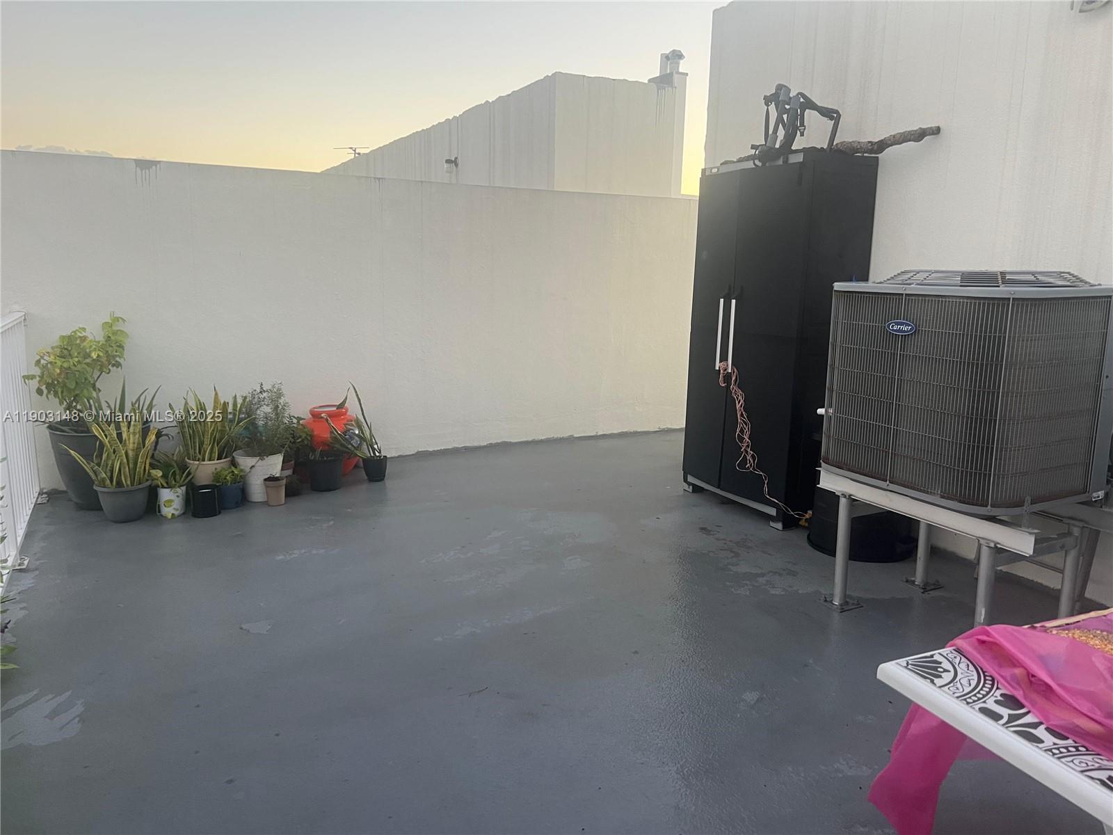 PARADISE GARDENS - Residential