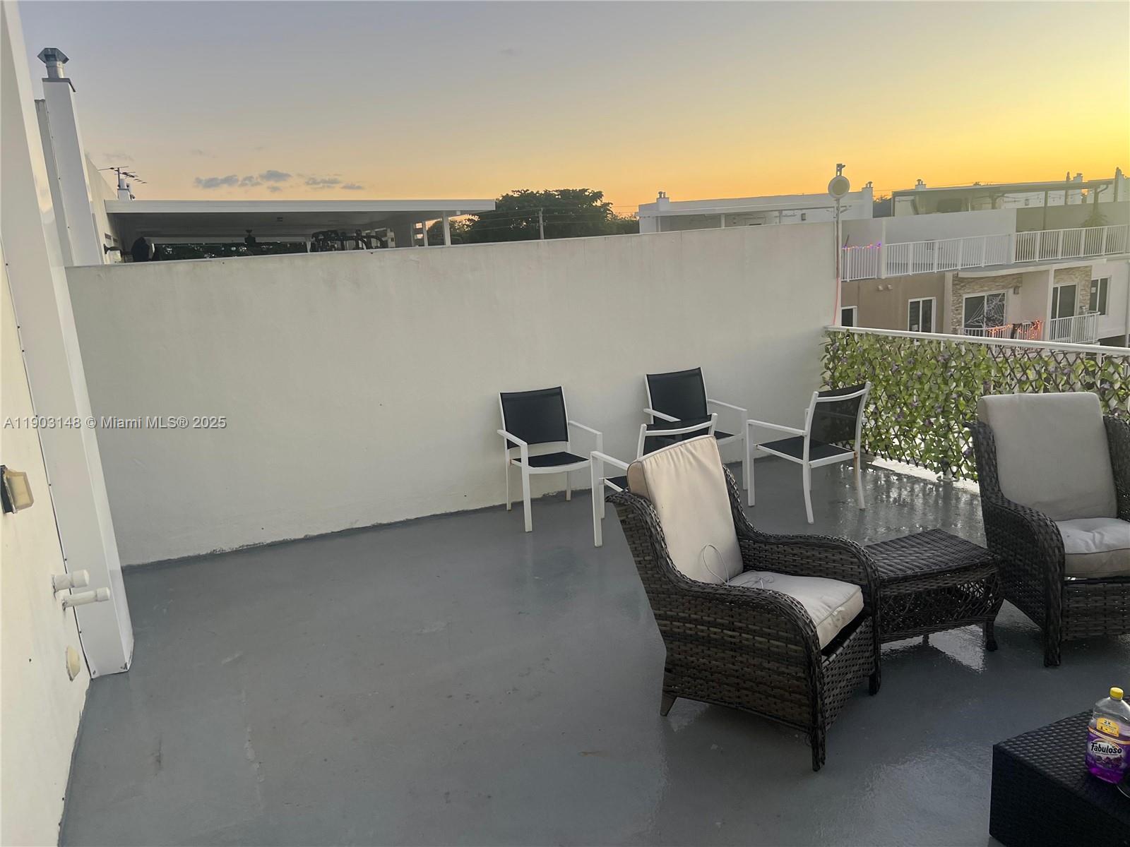 PARADISE GARDENS - Residential