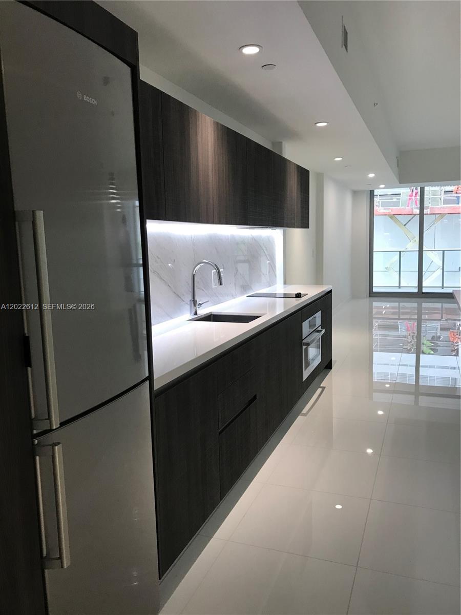 851 NE 1st Ave 207