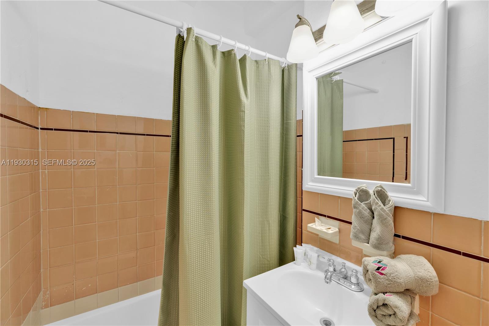 THE MANTELL CONDO - Residential