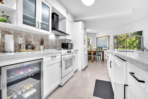 Photo of 9239 NW 9th Pl #C1L, Plantation, FL 33324 (MLS # A11901236)