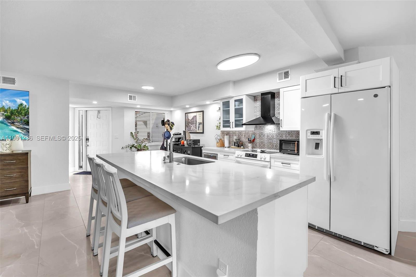 PARC COURT CONDO - Residential