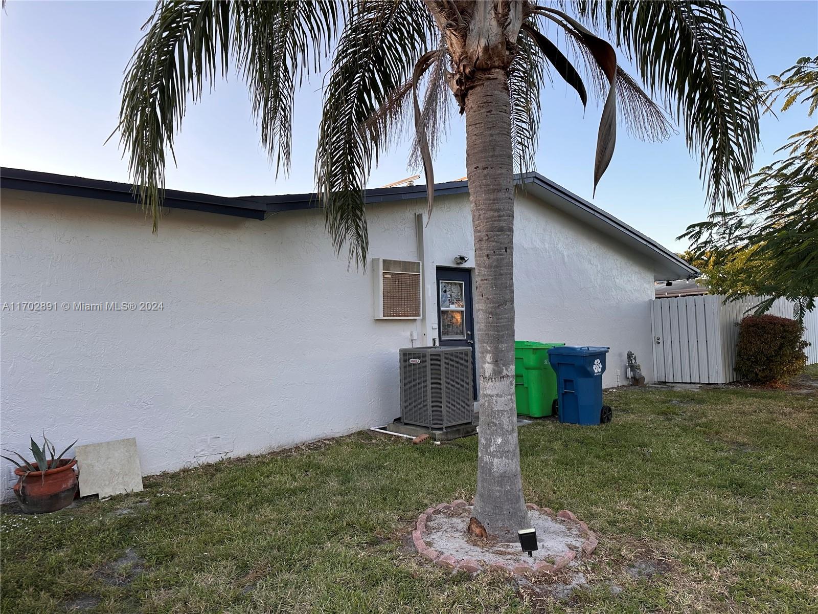 8371 Sunset Strip