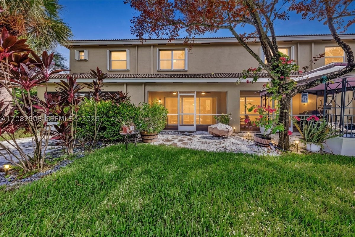 12152 SW 4th St, Pembroke Pines FL 33025