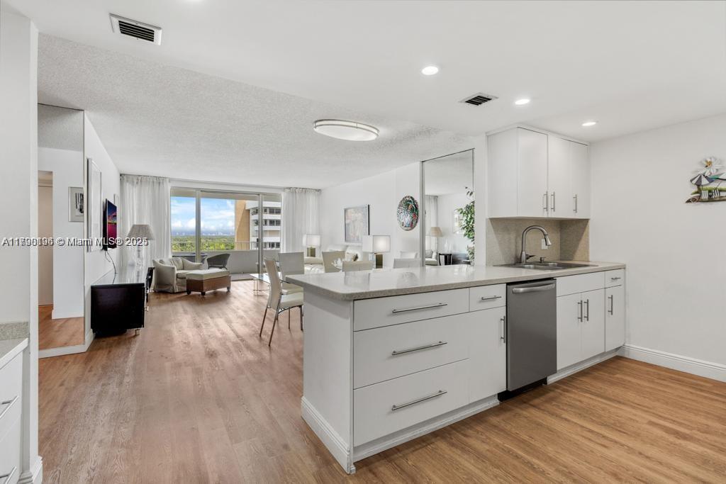 199 Ocean Lane Dr 1006, Key Biscayne, Miami-Dade County, Florida - 2 Bedrooms  
2 Bathrooms - 