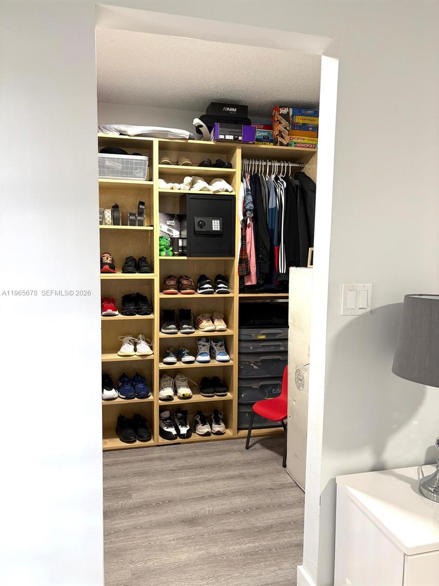 SEVILLA GARDENS SEC 1 - Residential