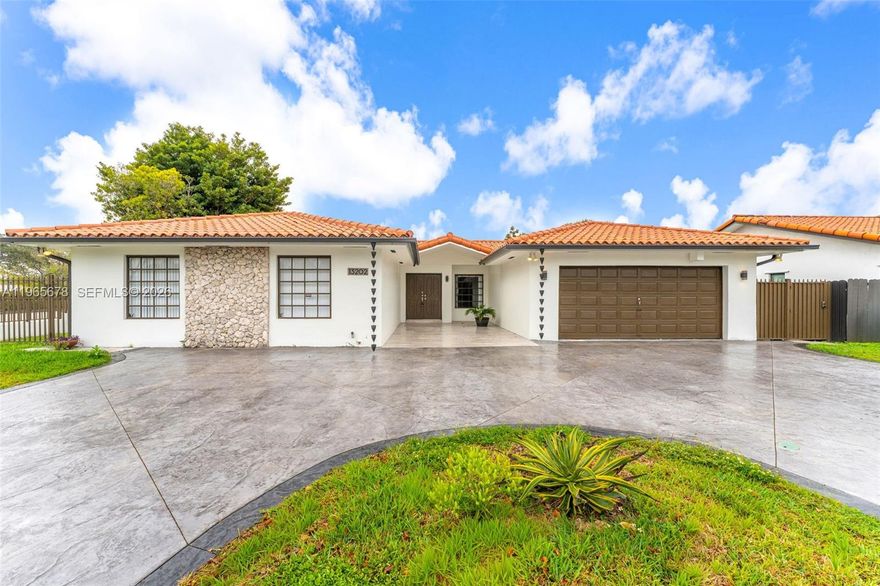 4-bedrooms 3- bathrooms with double car garage home, located in the most desirable neighborhood of Miami, near shopping center, restaurants and schools. Ample living area space. Enclosed terrace, Huge fenced backyard oasis, with plenty of space for outdoor activities and room for a pool. Plenty of space to park your RV or Boat. No HOA. Easy to show!!