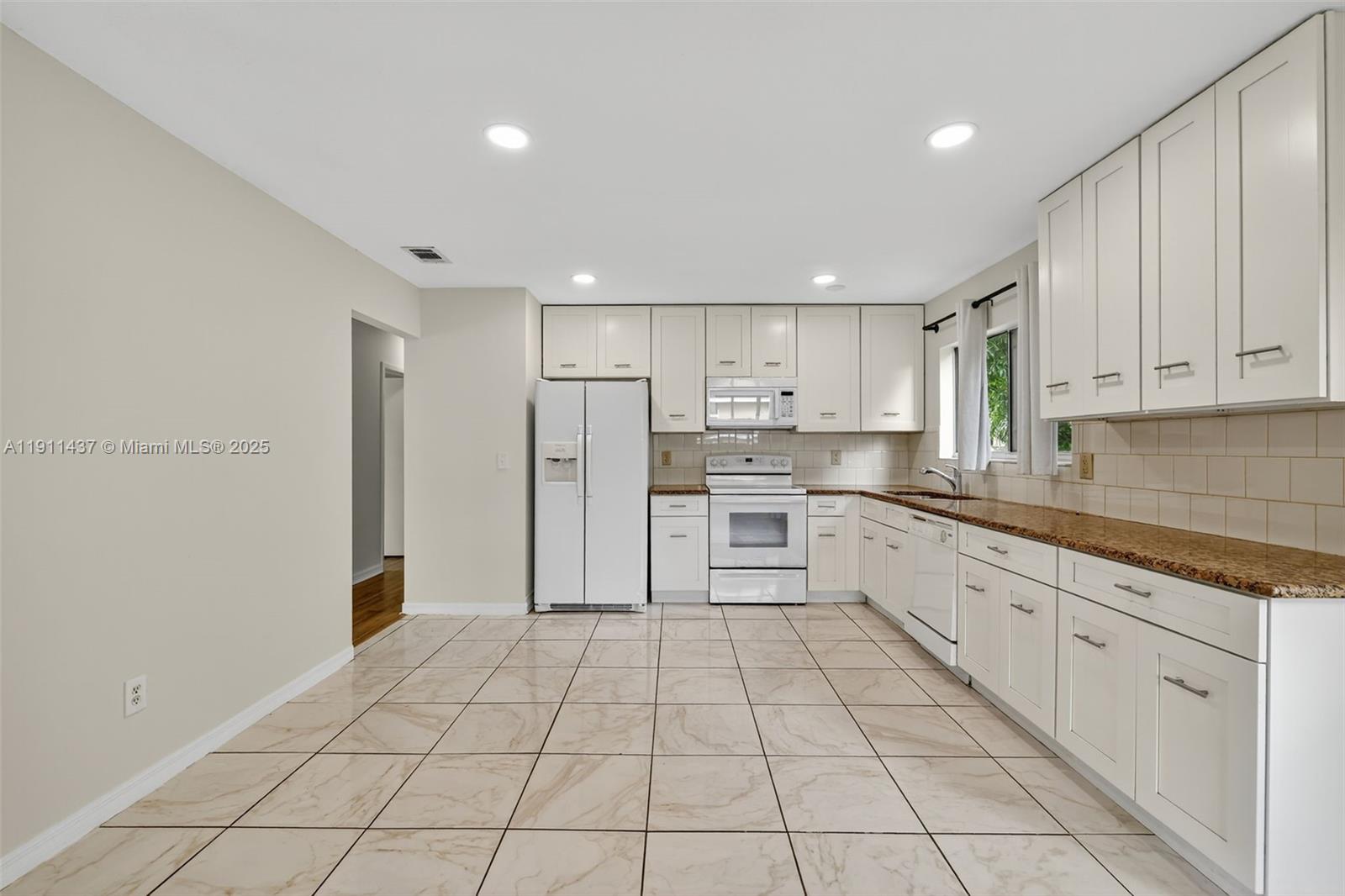 PORT ST LUCIE SECTION 18 - Residential Lease