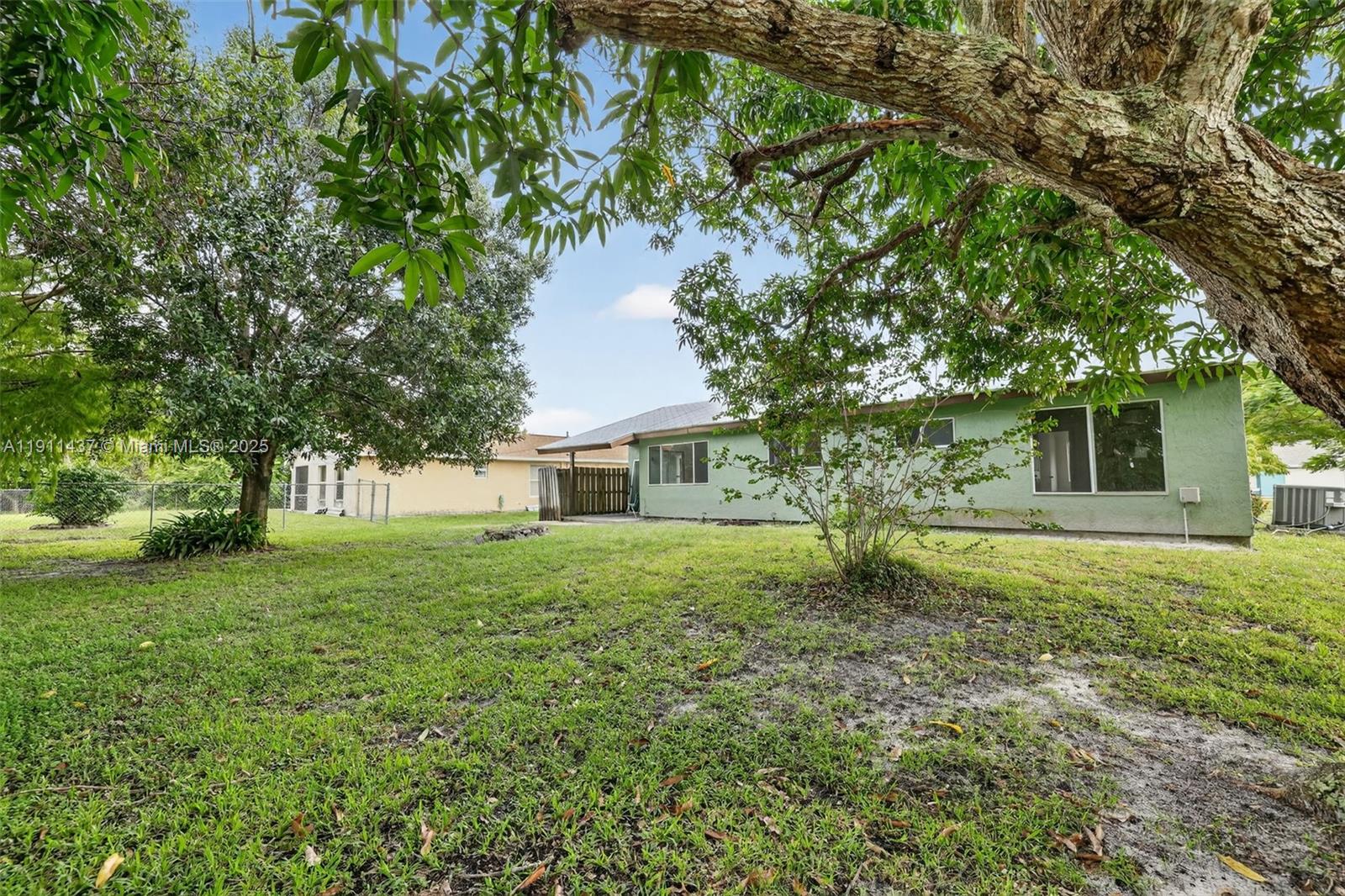 PORT ST LUCIE SECTION 18 - Residential Lease