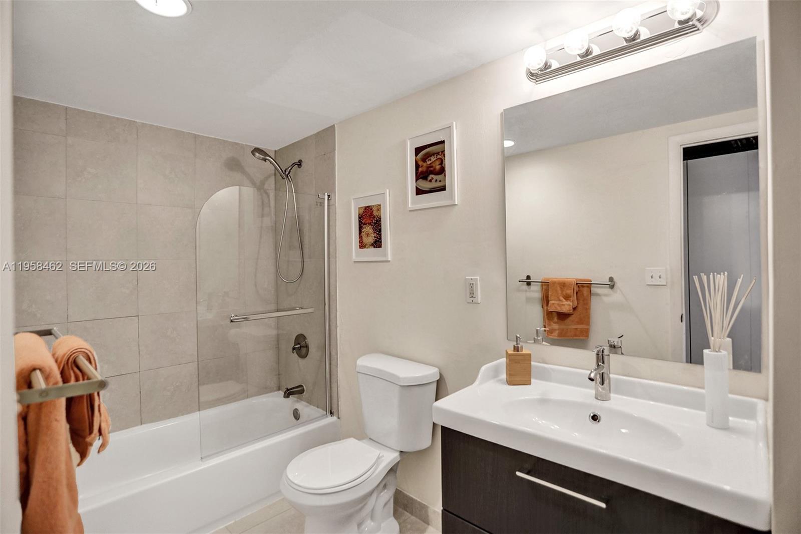 OCEANVIEW BUILDING A COND - Residential