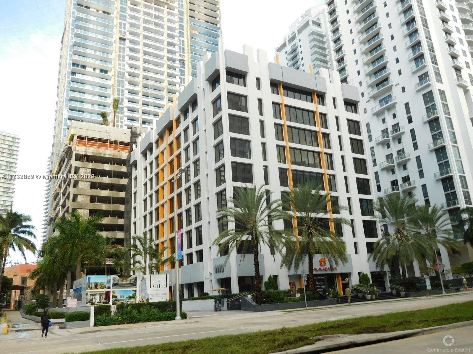 OFFICE SPACE FOR LEASE IN THE BRICKELL FINANCIAL DISTRICT. BOUTIQUE CONDO OFFICE AT 11 ST & BRICKELL AVE . INCREDIBLE LOCATION. SMALL OFFICE WITH A TOTAL OF 1,100SF GROSS COMPLETELY REMODELED. ELECTRONIC KEY ACCESS. READY TO MOVE IN!!