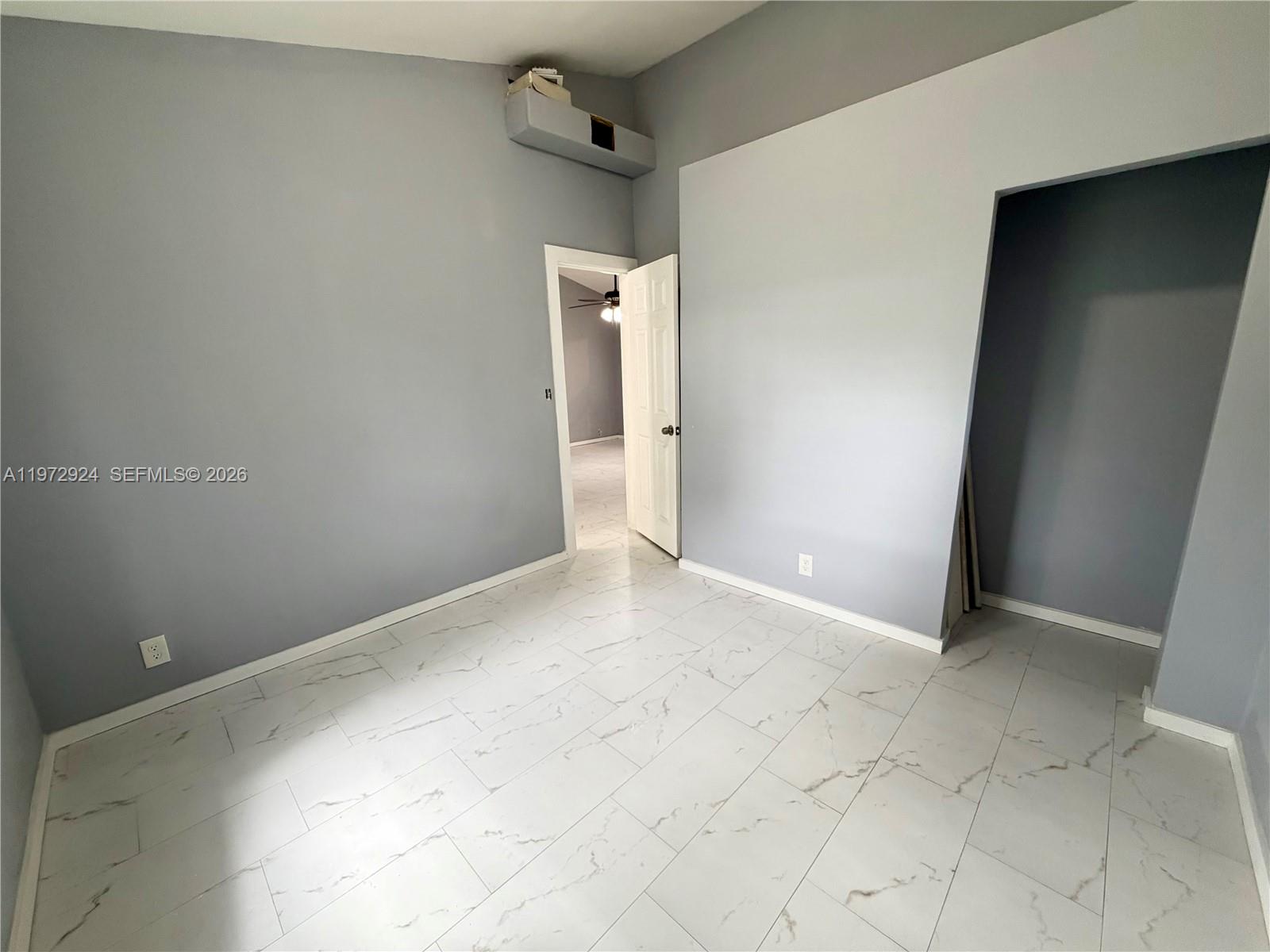 LINCOLN PARK THIRD ADD - Residential Lease