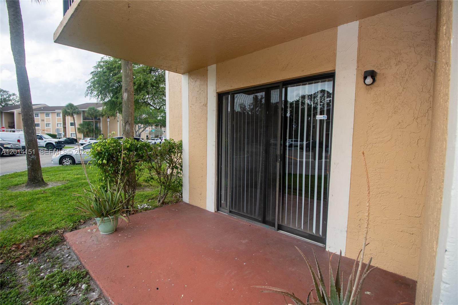 PALMS OF PEMBROKE CONDO - Residential