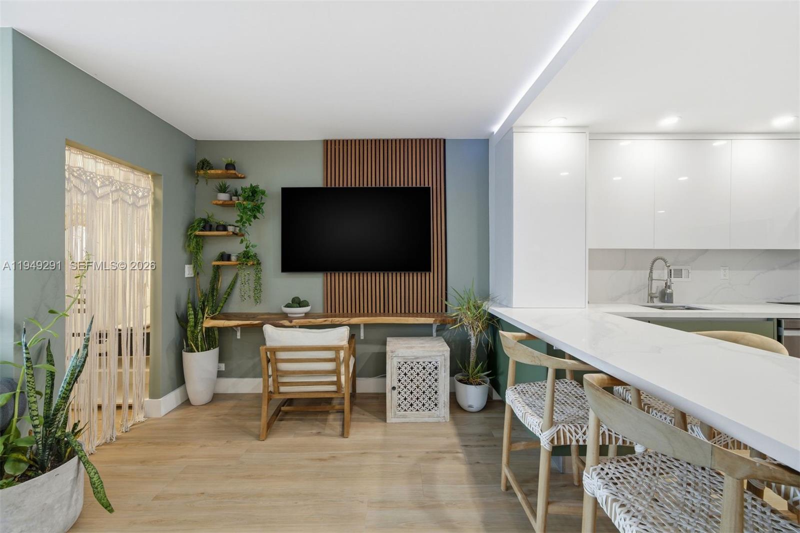 RONEY PALACE CONDO - Residential