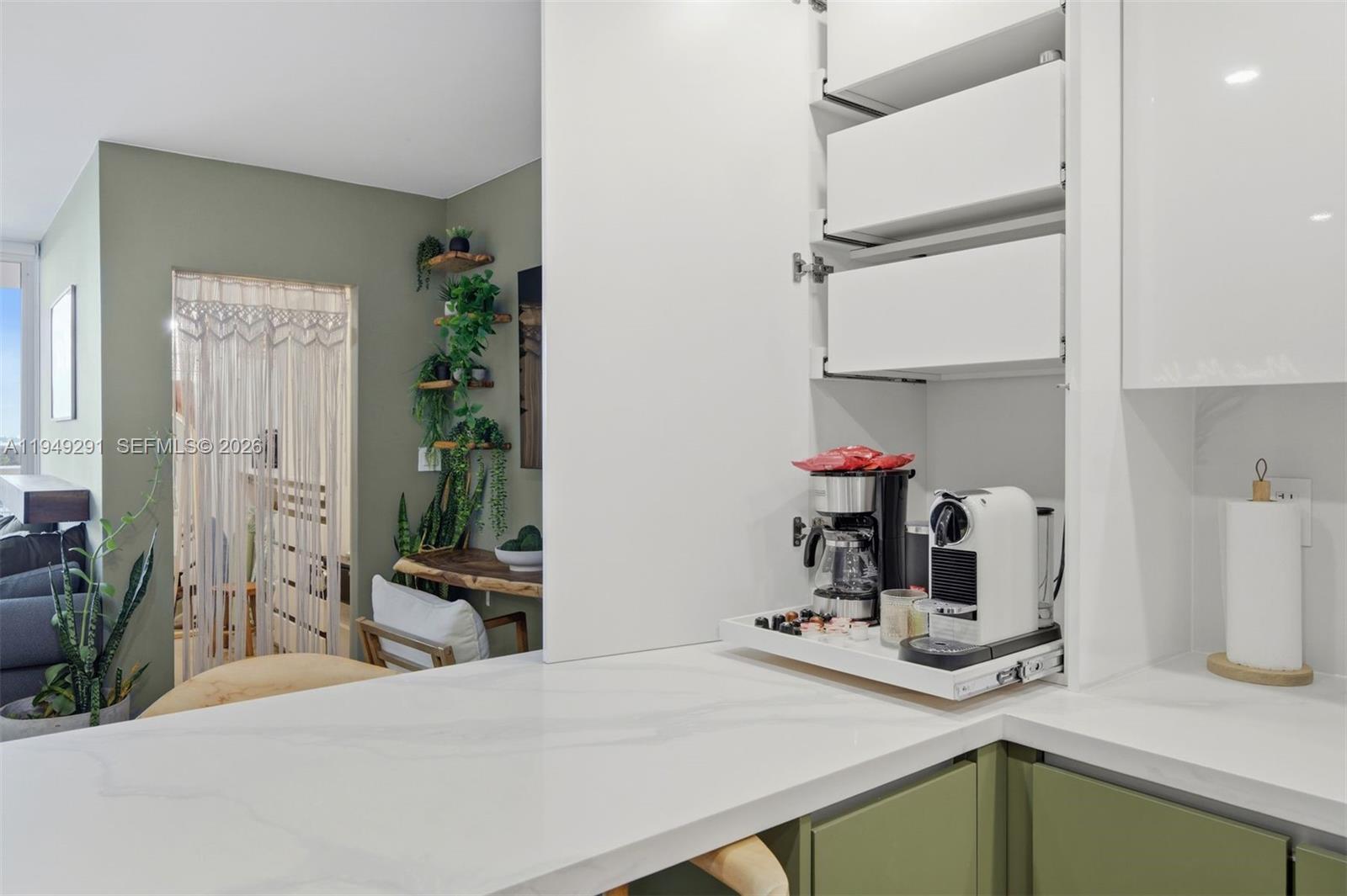 RONEY PALACE CONDO - Residential