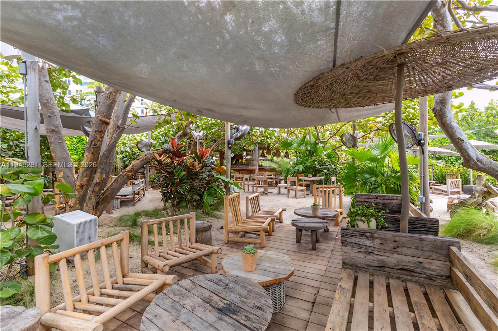 RONEY PALACE CONDO - Residential