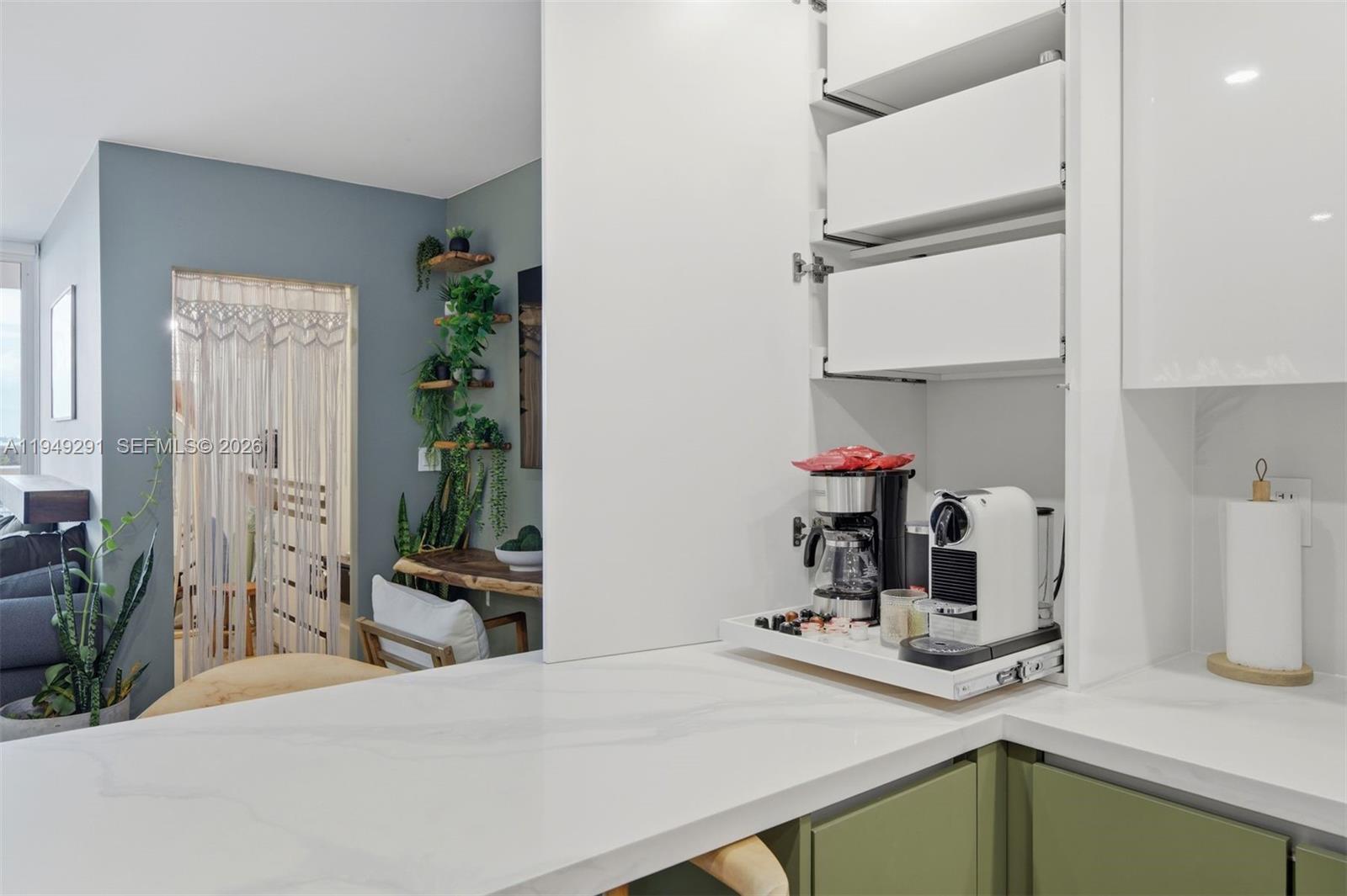 RONEY PALACE CONDO - Residential