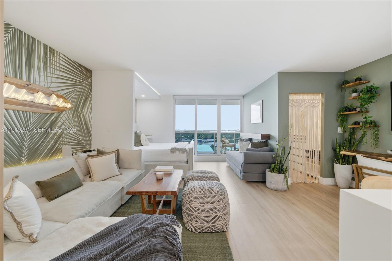 RONEY PALACE CONDO - Residential