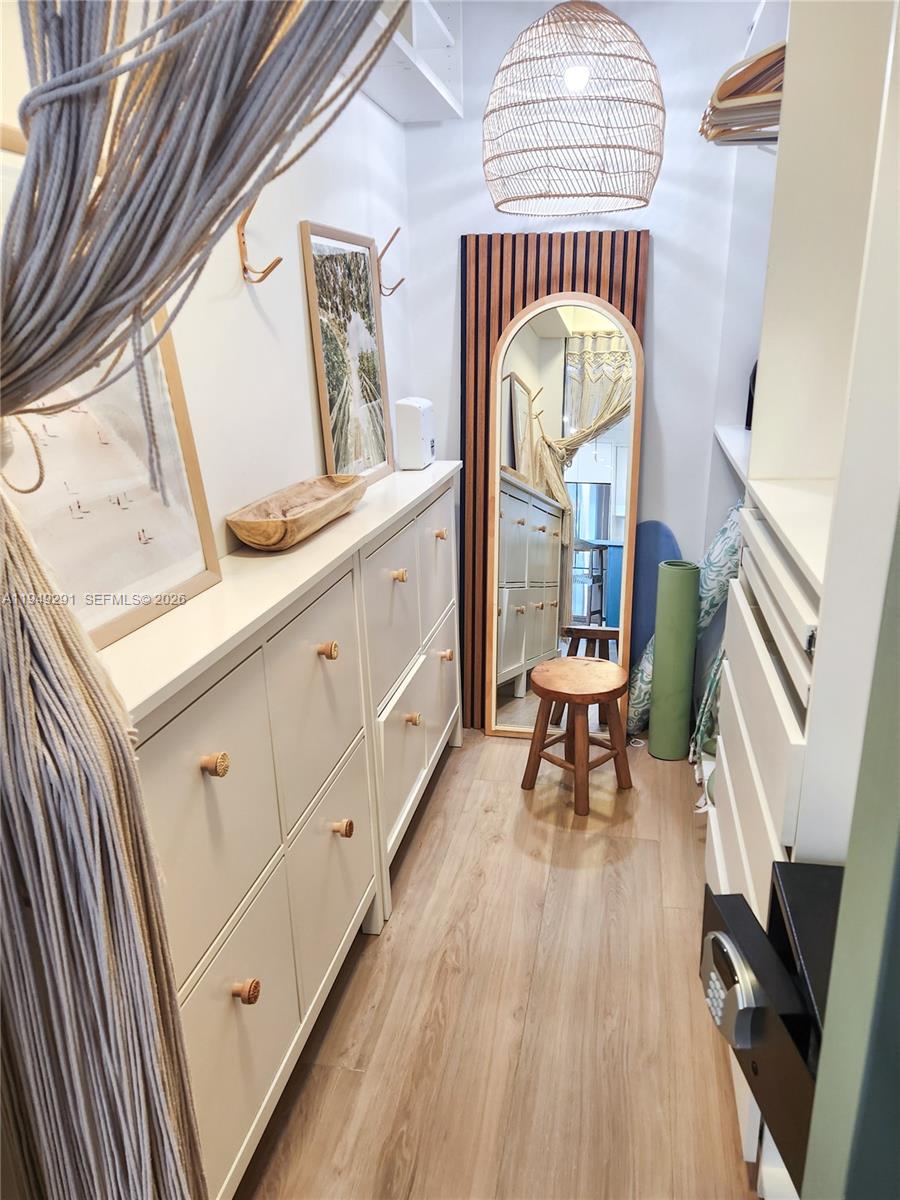 RONEY PALACE CONDO - Residential