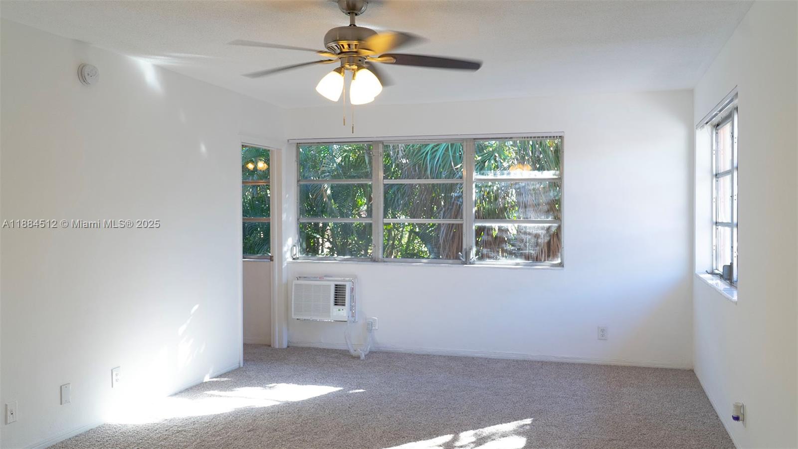 IMPERIAL POINT 3RD SEC - Residential Lease