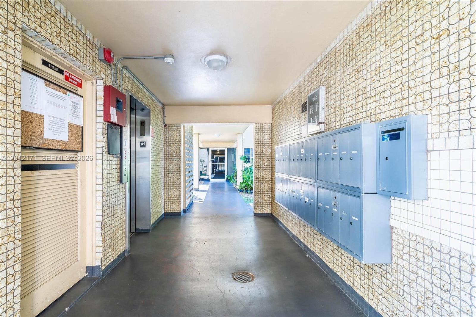 LAKE PARK CONDO NO 1 - BL - Residential