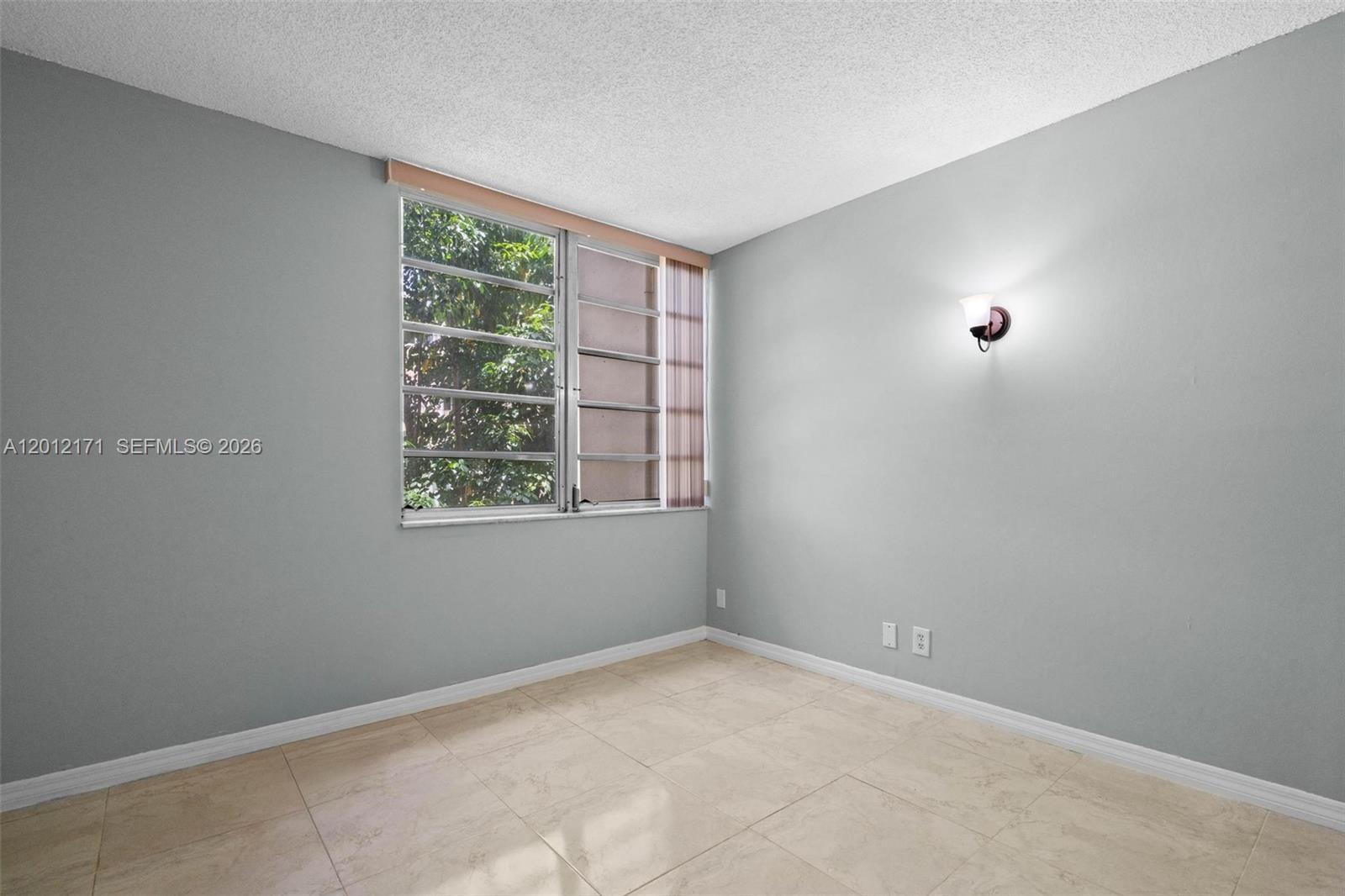 LAKE PARK CONDO NO 1 - BL - Residential