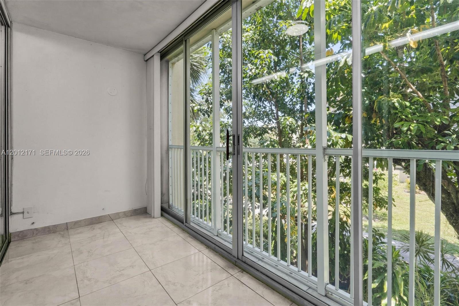 LAKE PARK CONDO NO 1 - BL - Residential