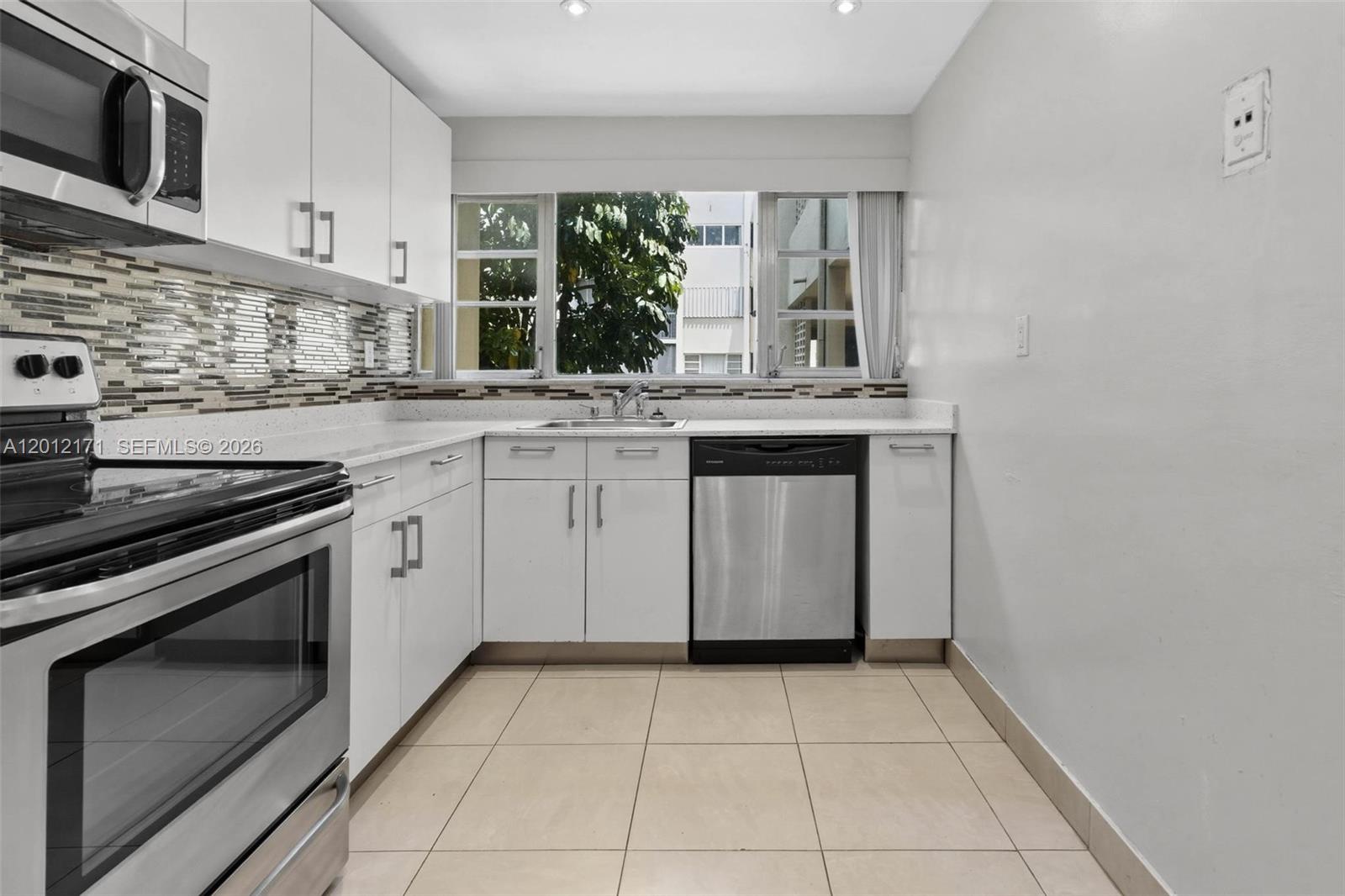 LAKE PARK CONDO NO 1 - BL - Residential