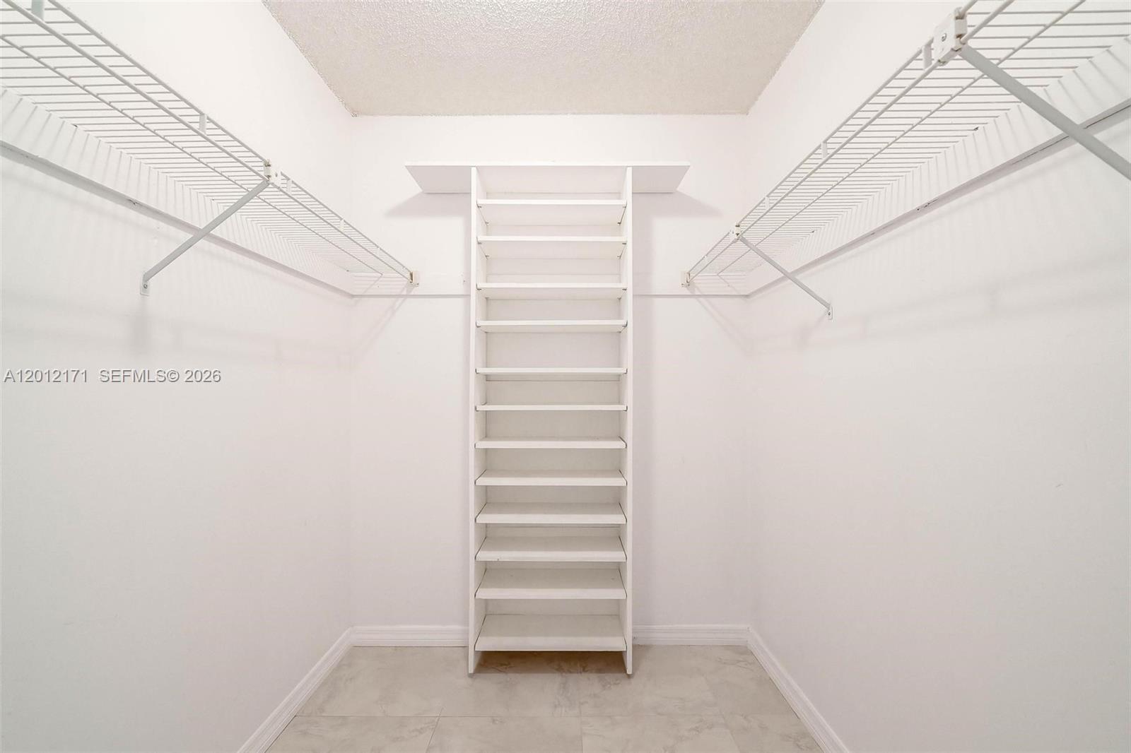LAKE PARK CONDO NO 1 - BL - Residential