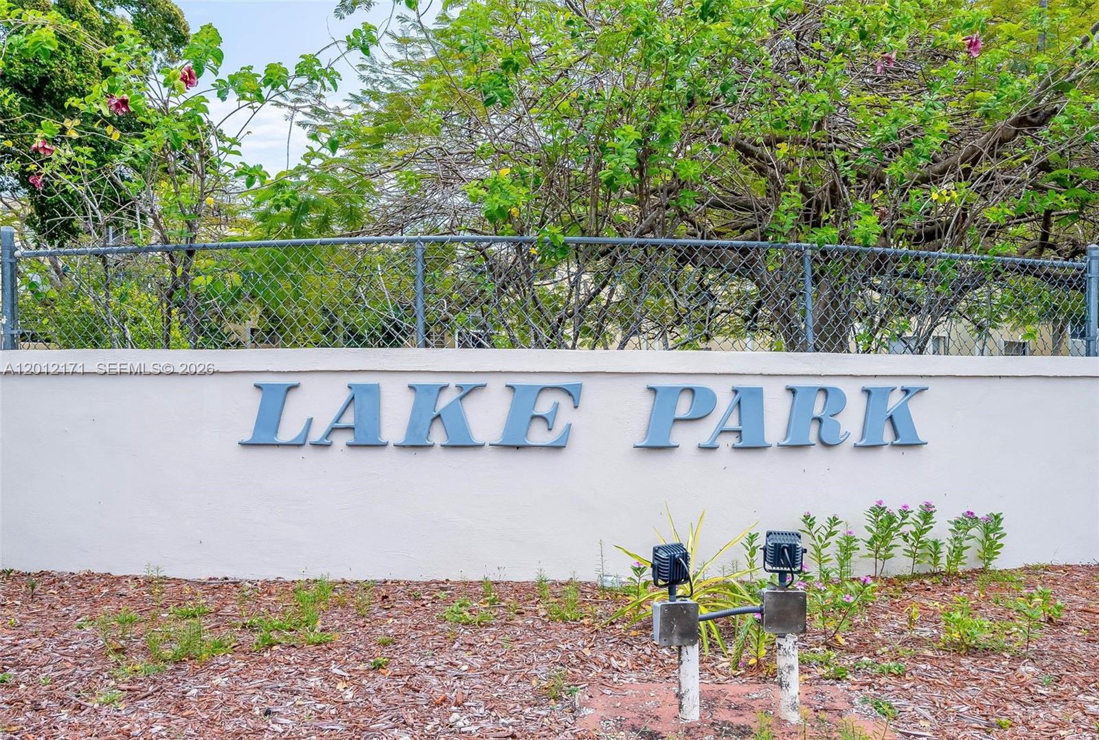 LAKE PARK CONDO NO 1 - BL - Residential