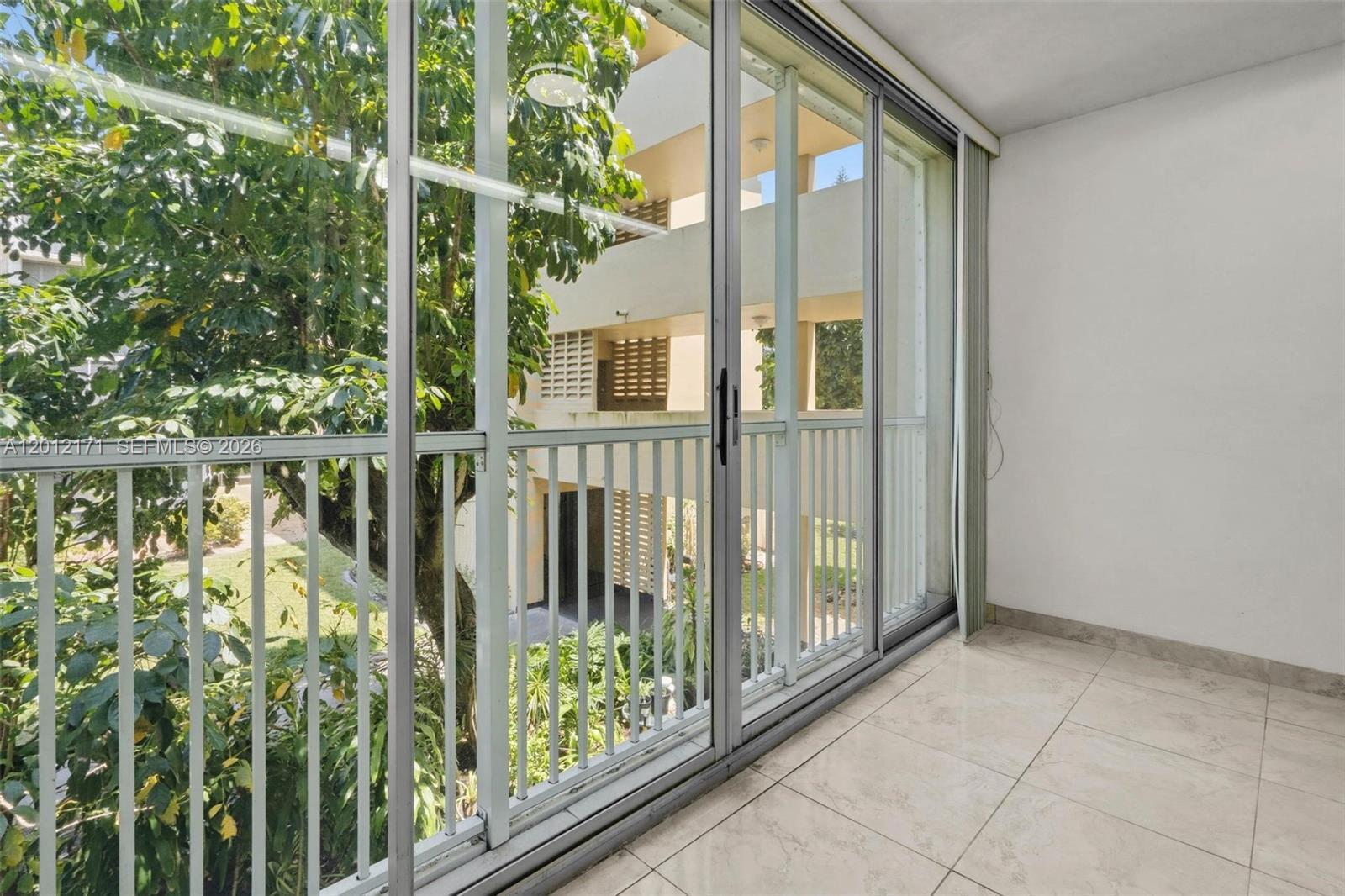 LAKE PARK CONDO NO 1 - BL - Residential