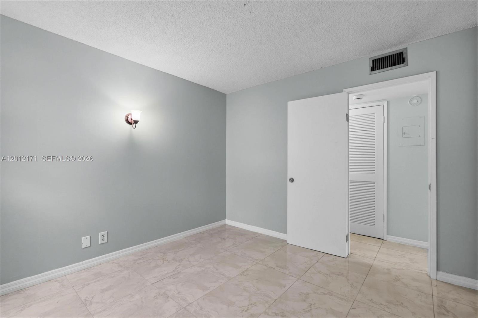 LAKE PARK CONDO NO 1 - BL - Residential