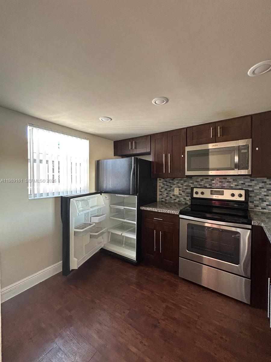 POINT SOUTH CONDO - Residential Lease
