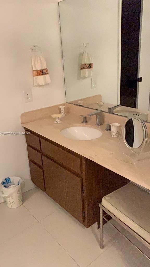 KEY COLONY NO 2 CONDO - Residential Lease