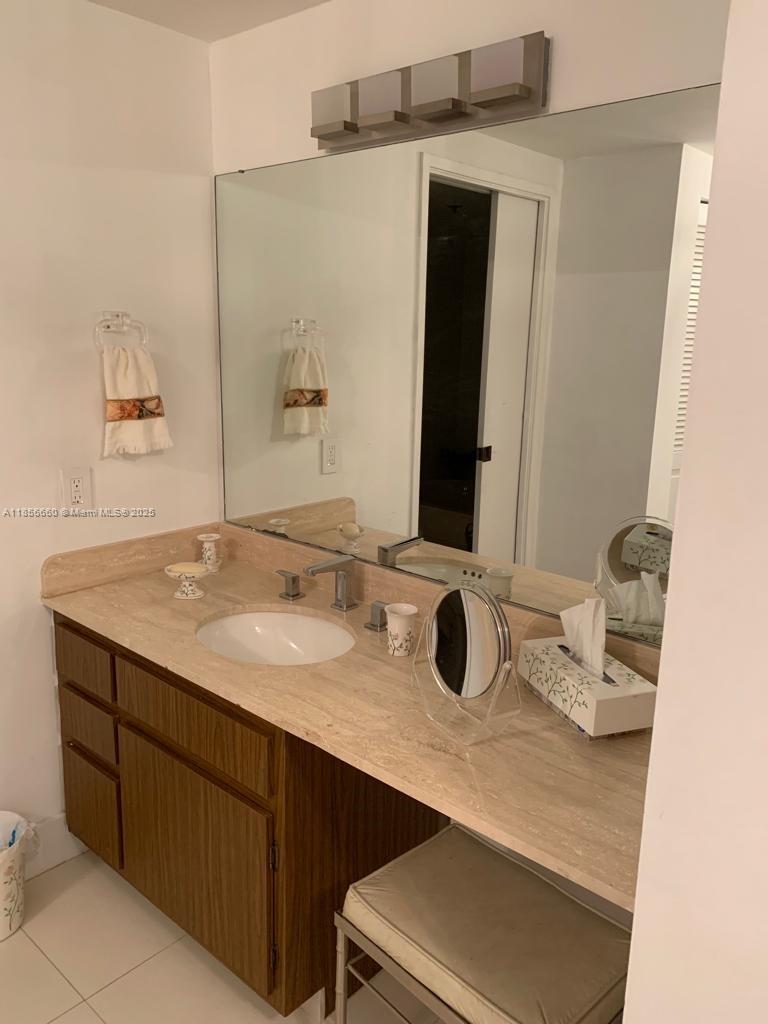 KEY COLONY NO 2 CONDO - Residential Lease