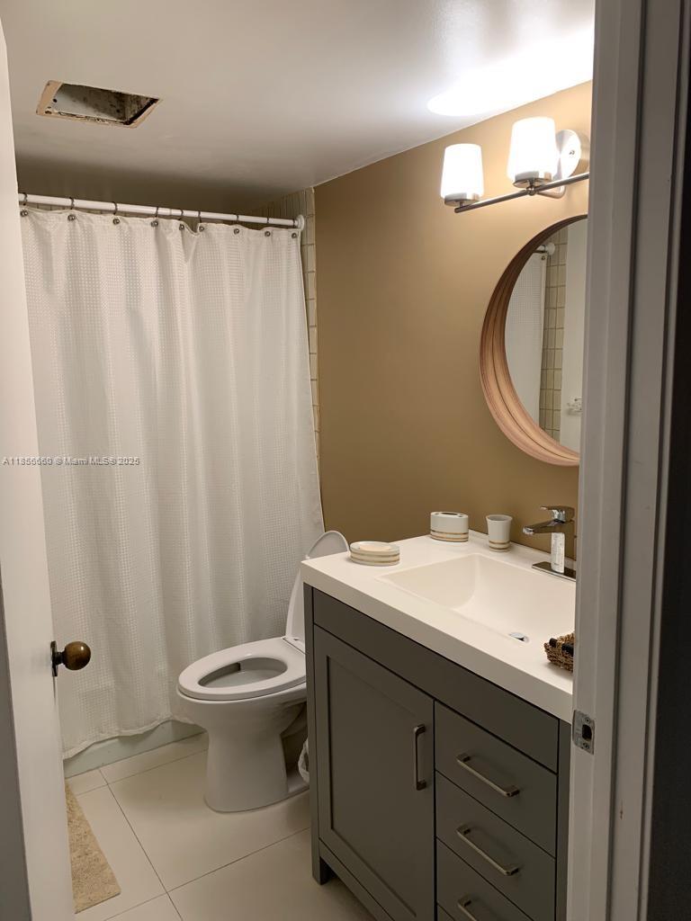 KEY COLONY NO 2 CONDO - Residential Lease