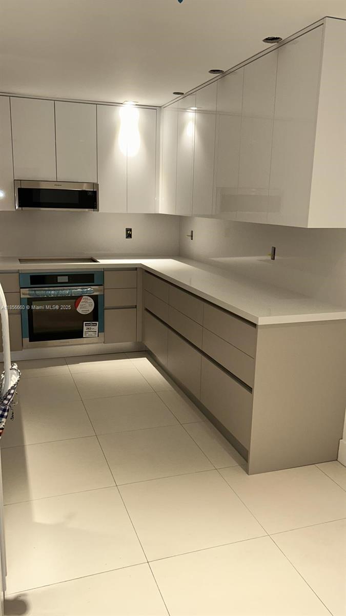KEY COLONY NO 2 CONDO - Residential Lease