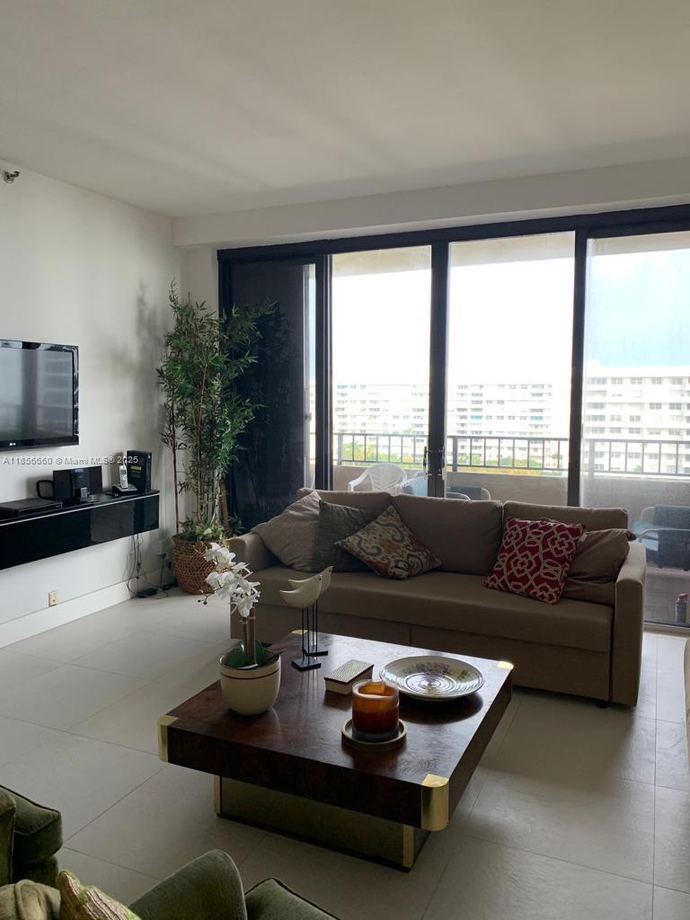 KEY COLONY NO 2 CONDO - Residential Lease