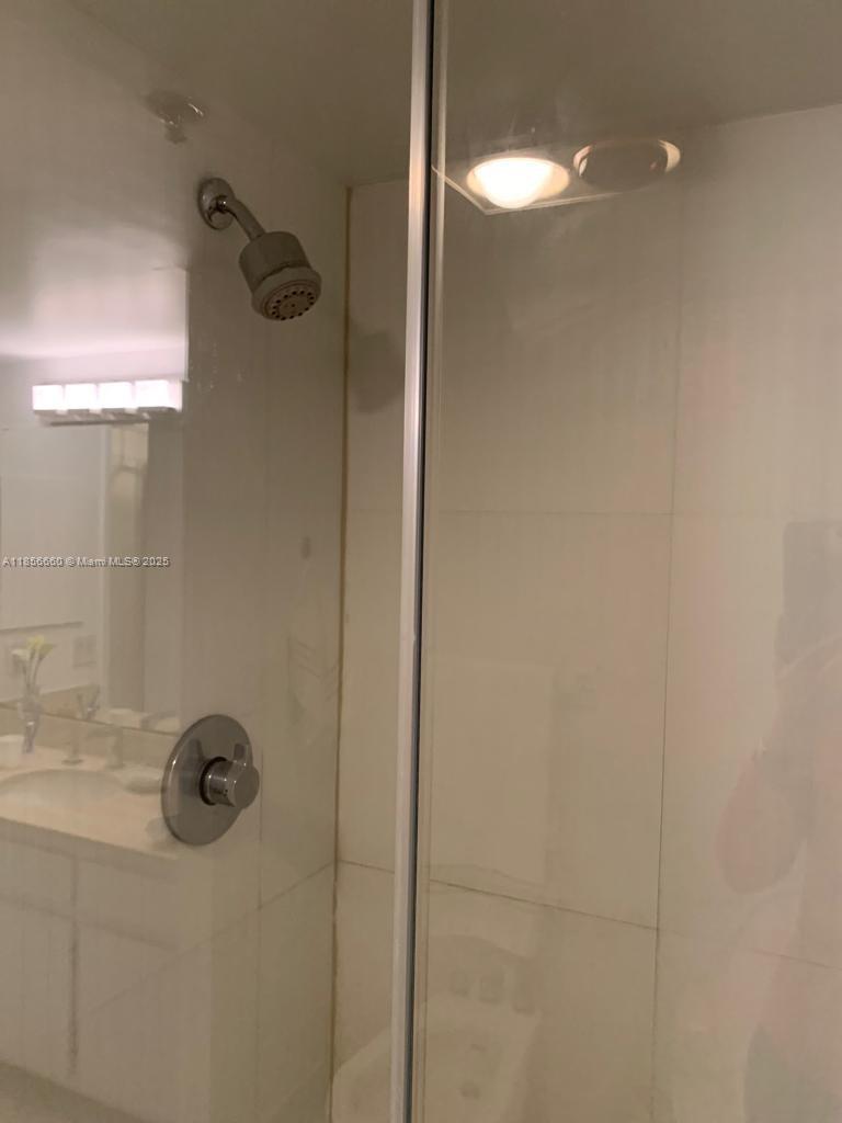KEY COLONY NO 2 CONDO - Residential Lease