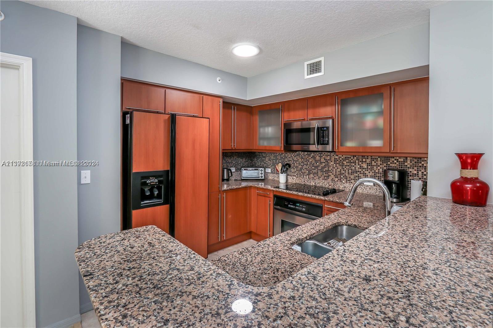 2080 OCEAN DRIVE - Residential Lease