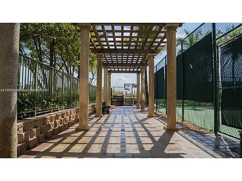 2080 OCEAN DRIVE - Residential Lease