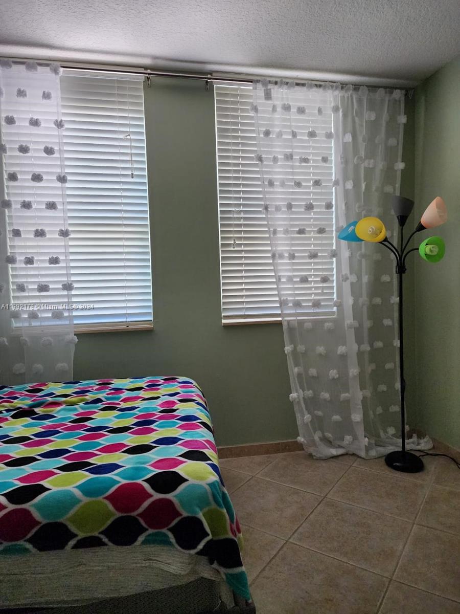 2080 OCEAN DRIVE - Residential Lease