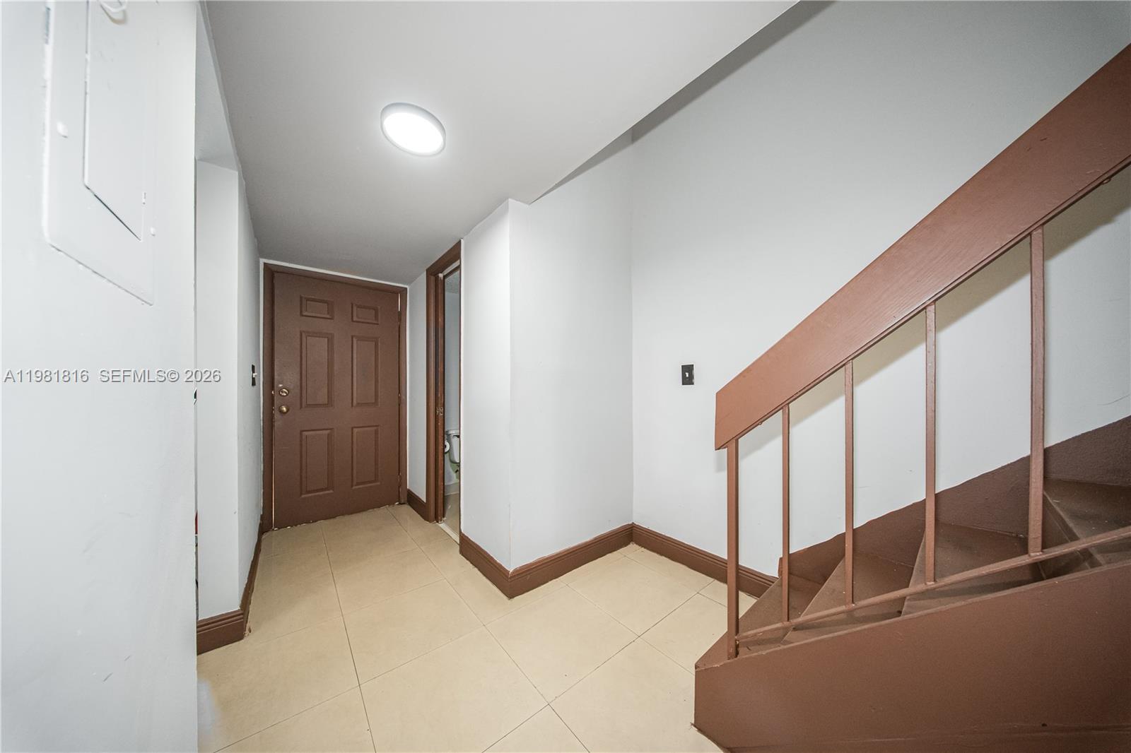 LAGUNA CONDO - Residential