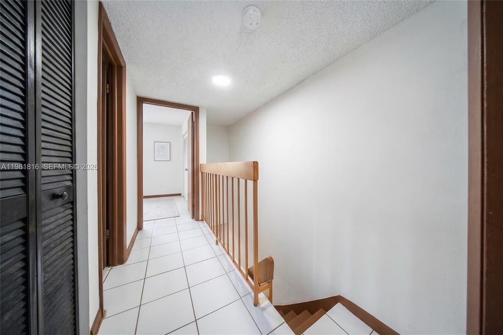 LAGUNA CONDO - Residential