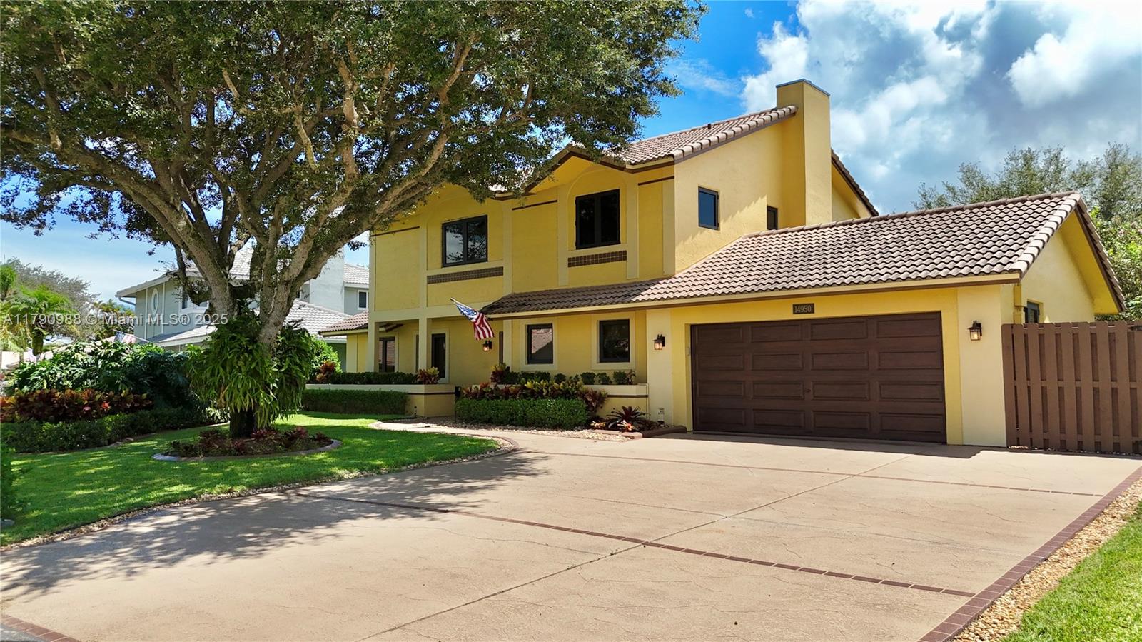Property for Sale at 14950 Featherstone Way, Davie, Broward County, Florida - Bedrooms: 4 
Bathrooms: 3  - $885,000